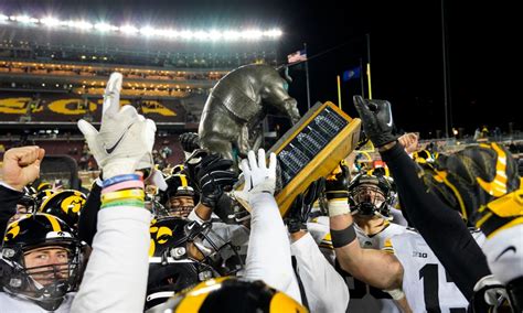 iowa hawkeyes football odds|Iowa Hawkeyes Football Odds & Betting Lines .